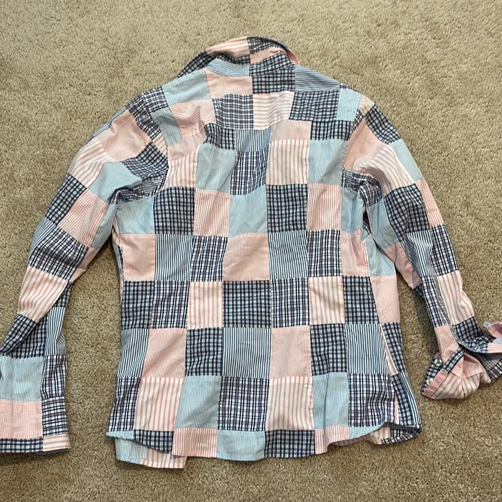 Vineyard Vines patchwork button down - Picture 4 of 4